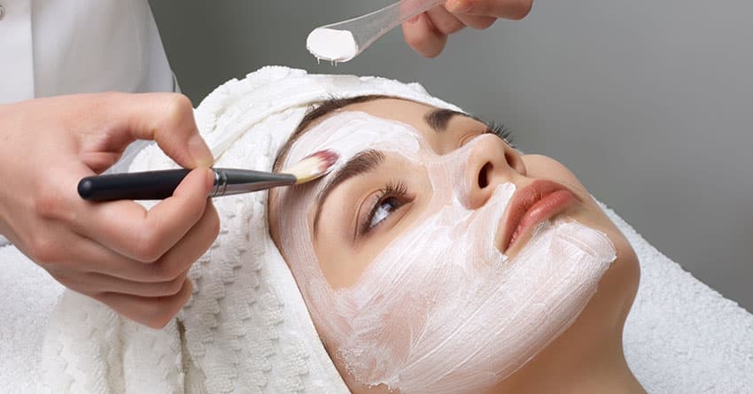 SİYAH NOKTALARDA ETKİLİ 4 MASKE